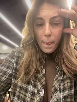 MommmyYummy online show from February 27, 2025, 10:44 am