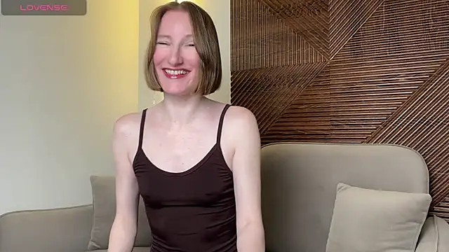 MonikaBos online show from July 15, 2026, 9:33 pm