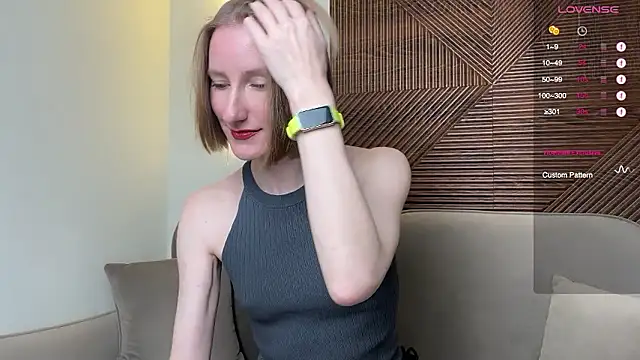 MonikaBos online show from January 8, 2026, 9:43 pm