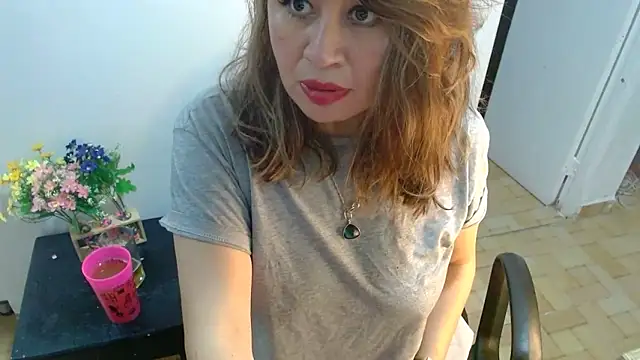 isabellacen online show from March 7, 2025, 3:19 am