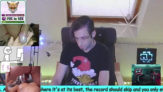 Snapshot of RevilO1180 chatting on December 17, 2025, 2:55 pm RevilO1180 online show from December 17, 2025, 2:55 pm