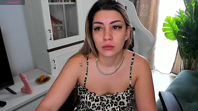 EveEvian online show from March 12, 2025, 8:19 am