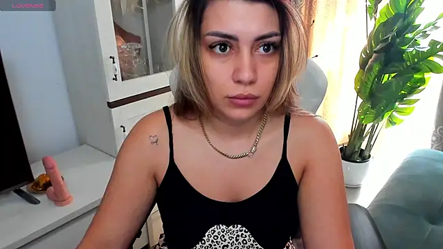 EveEvian online show from March 16, 2025, 12:11 pm