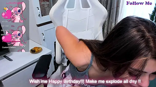 EveEvian online show from March 22, 2025, 9:45 am