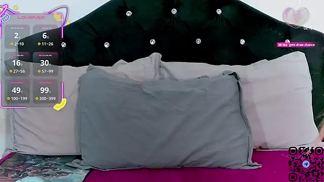 nonawhitemm online show from November 17, 2025, 12:14 am