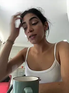 Snapshot of Alahia_Rodriguez chatting on March 5, 2026, 7:21 pm Alahia Rodriguez online show from March 5, 2026, 7:21 pm