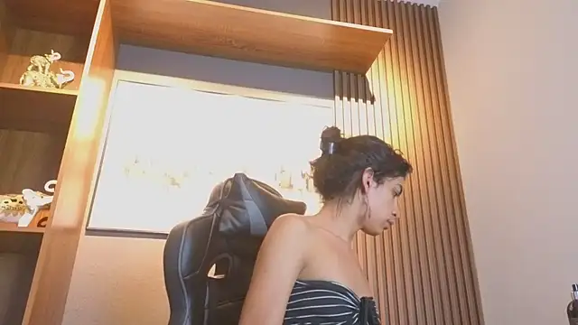 Alahia Rodriguez online show from April 27, 2026, 8:07 pm
