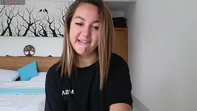 Snapshot of Nelly_Fischer chatting on November 10, 2025, 12:04 am Nelly Fischer online show from November 10, 2025, 12:04 am