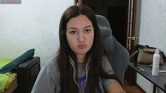 Snapshot of Nelly_Fischer chatting on March 11, 2025, 6:08 pm Nelly Fischer online show from March 11, 2025, 6:08 pm