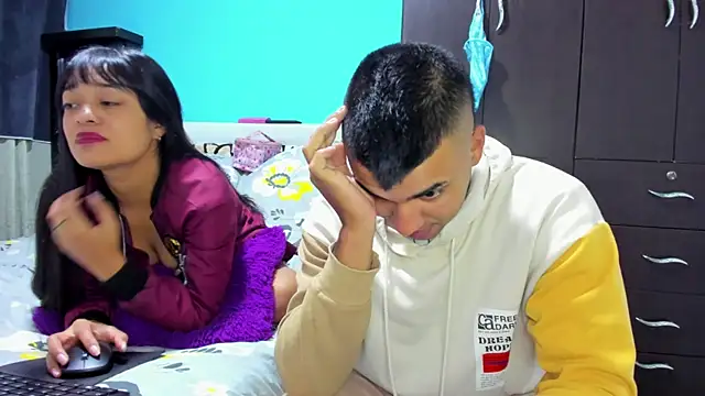 2ScarletandRyan8 online show from November 21, 2025, 10:03 am