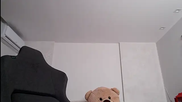 Smileyouarehere online show from March 16, 2025, 5:36 am