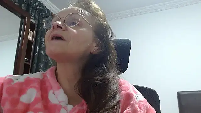 asleycavta online show from October 8, 2025, 3:52 am