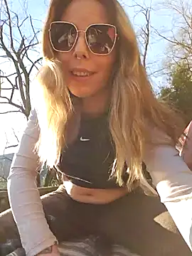 Mia Railey online show from February 26, 2025, 4:16 pm