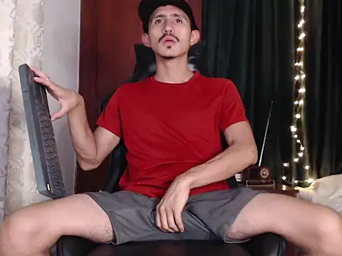 HomeAloneK online show from September 22, 2025, 7:20 pm