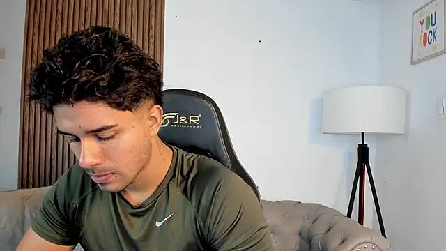 liam collins21 online show from October 10, 2025, 1:12 pm