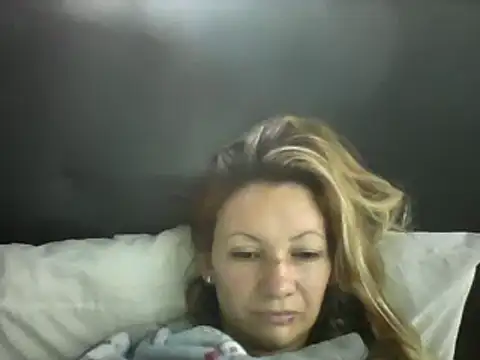 Snapshot of Paulita_x3 chatting on November 12, 2025, 11:25 am Paulita x3 online show from November 12, 2025, 11:25 am