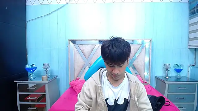 alex 477 online show from September 23, 2025, 11:39 am