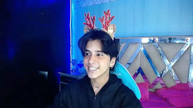 alex 477 online show from December 1, 2025, 11:33 am