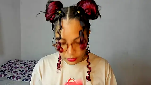 Jade Dorthini online show from March 7, 2025, 9:06 pm