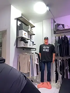 Snapshot of kim_monti chatting on March 15, 2026, 3:30 pm kim monti online show from March 15, 2026, 3:30 pm