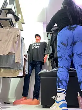 Snapshot of kim_monti chatting on March 8, 2026, 3:48 pm kim monti online show from March 8, 2026, 3:48 pm