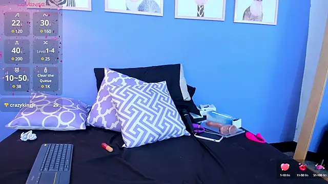 ZahiraEvans  online show from February 5, 2025, 9:46 am