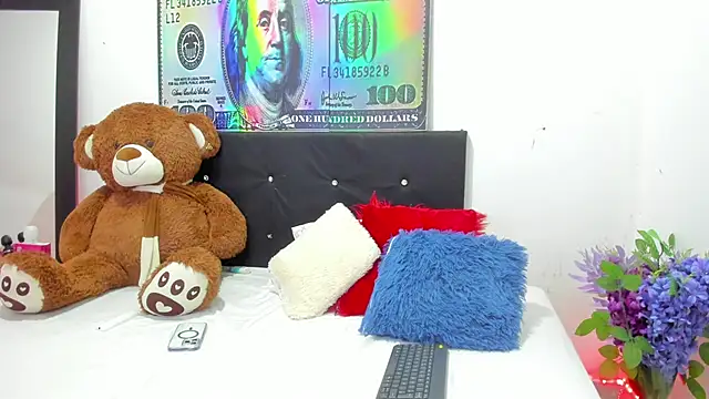 ZahiraEvans  online show from September 30, 2025, 6:58 pm