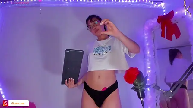 Snapshot of KATERAW chatting on March 22, 2025, 5:28 am KATERAW online show from March 22, 2025, 5:28 am