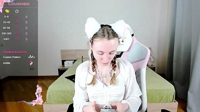 Cowell Adelina online show from September 15, 2025, 9:32 am