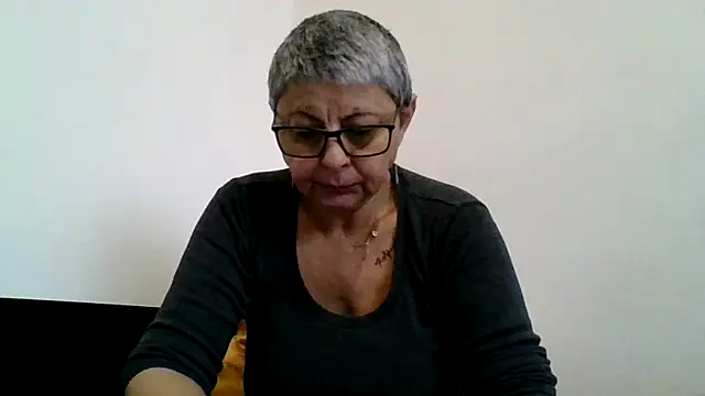 roseblak42 online show from December 23, 2025, 8:57 am