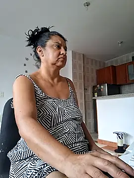 angelicamilf online show from July 18, 2026, 2:25 pm