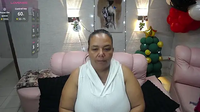 Penelope Nipples  online show from December 20, 2025, 12:08 pm