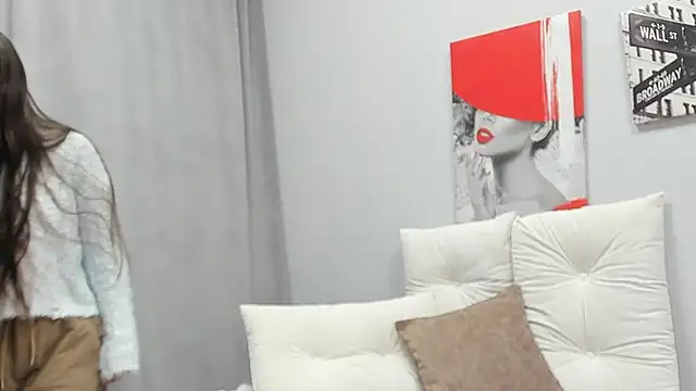 Tiny JuJu online show from March 3, 2026, 1:23 am