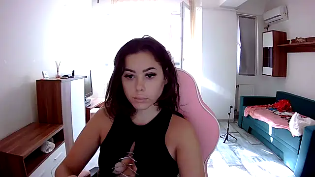 LovelyJulliette online show from September 16, 2025, 1:45 pm