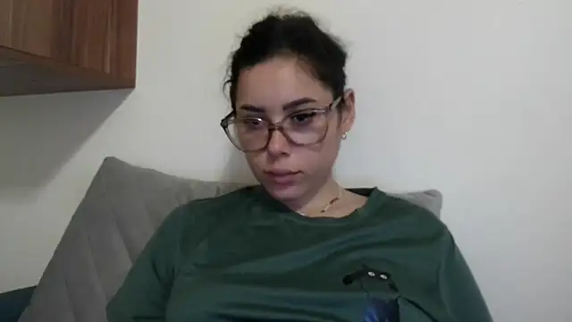 LovelyJulliette online show from November 14, 2025, 8:12 pm