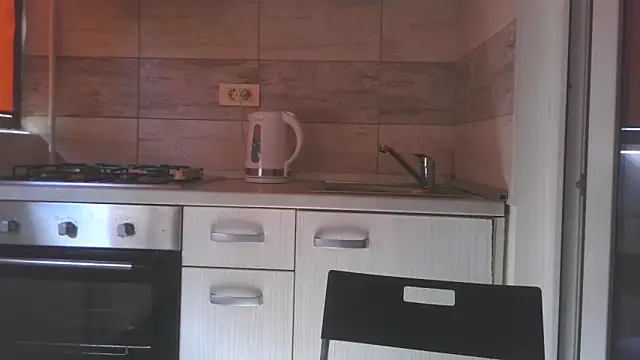 LovelyJulliette online show from May 7, 2026, 12:41 pm