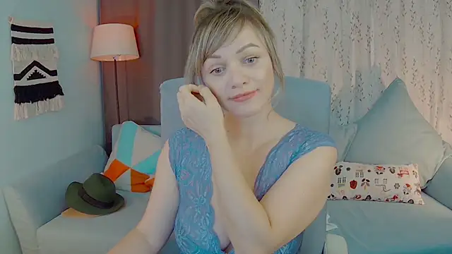 NandiSmile online show from September 19, 2025, 7:51 pm