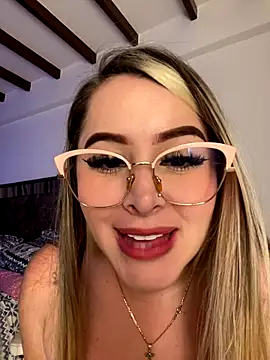 natashasweet online show from September 28, 2025, 3:24 am