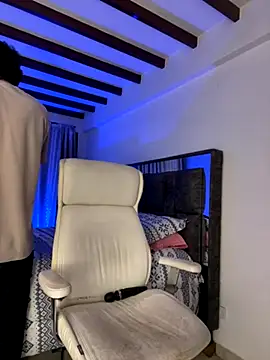 natashasweet online show from September 24, 2025, 11:32 pm