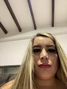 natashasweet online show from March 25, 2026, 6:24 am