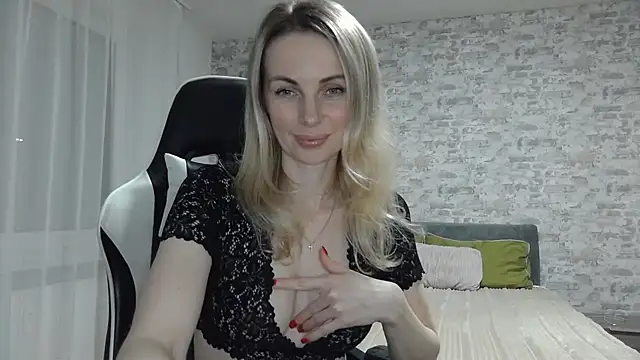 AlissonBia online show from April 27, 2026, 9:35 pm
