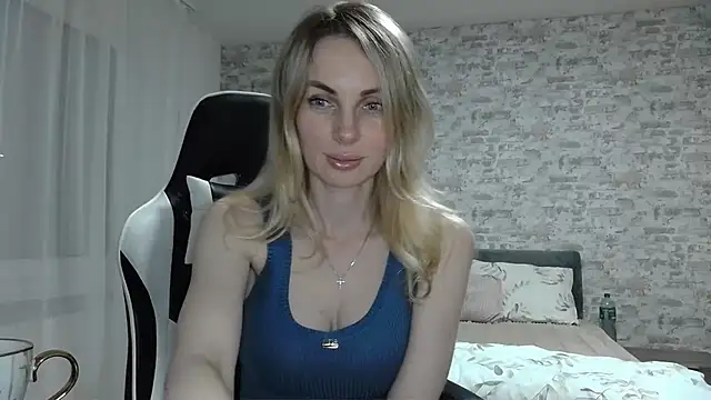 Snapshot of AlissonBia chatting on May 16, 2026, 9:03 pm AlissonBia online show from May 16, 2026, 9:03 pm