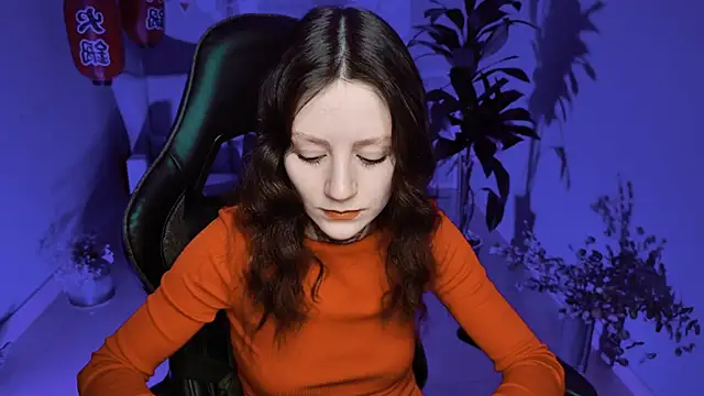 VeliraBraitberg online show from February 22, 2025, 8:07 am