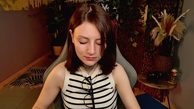 Snapshot of VeliraBraitberg chatting on July 28, 2026, 12:48 pm VeliraBraitberg online show from July 28, 2026, 12:48 pm