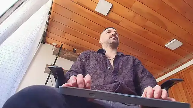 Snapshot of ADONIS_ART01 chatting on February 14, 2026, 5:35 pm ADONIS ART01 online show from February 14, 2026, 5:35 pm