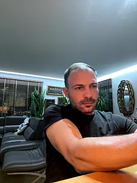 Adventurehotman online show from September 26, 2025, 9:10 pm