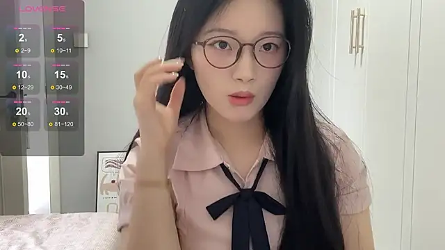 rose-u online show from September 26, 2025, 2:29 am