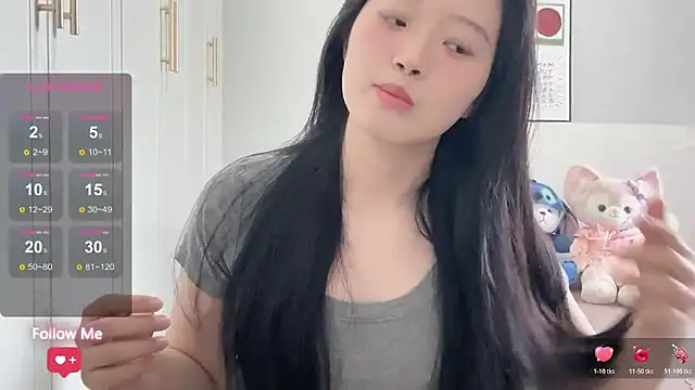 Snapshot of rose-u chatting on April 2, 2026, 1:02 am rose-u online show from April 2, 2026, 1:02 am