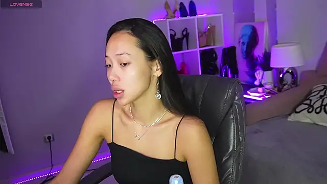  MIURA  online show from October 19, 2025, 1:19 am