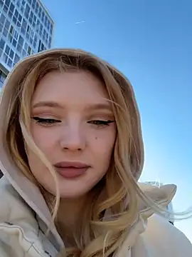 AmmyHot online show from October 18, 2025, 4:14 am